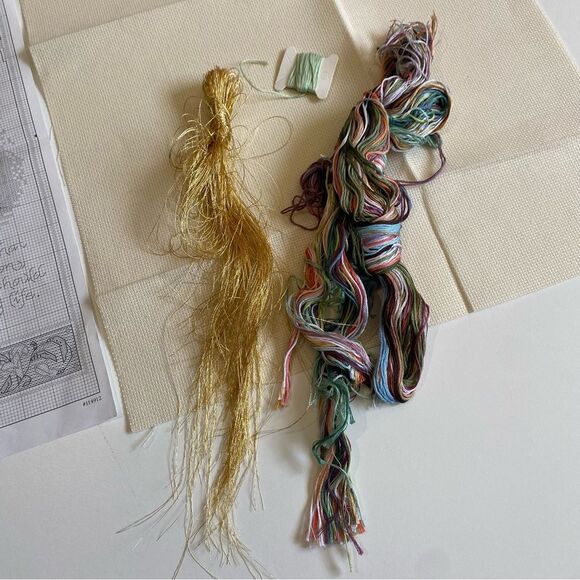 Leisure Arts JOHN 3:16 Praying Hands Counted Cross Stitch Kit 114912 Easter - Picture 7 of 10